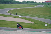 Evening Adv_Mid Group Black Bikes